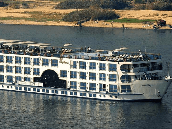 Luxury Edfu and Kom Ombo Day Tours with private Nile temple journeys