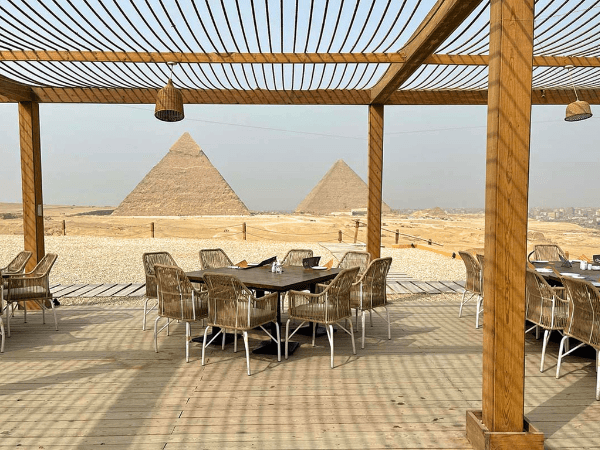 Lunch Time In Pyramids View Restaurant