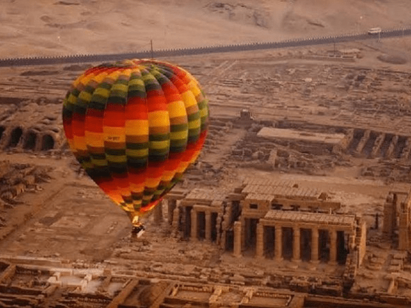 El tour opcional en globo aerostático.