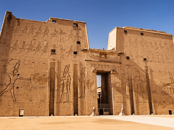 Tour a piedi di Edfu.