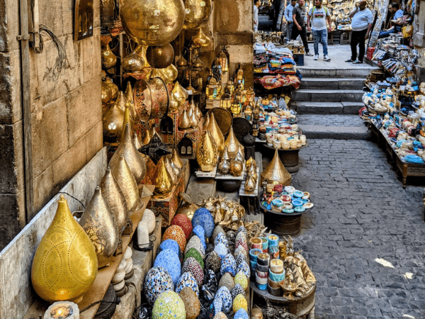 Walking in Khan El Khalili bazaar and traveling back to Sharm